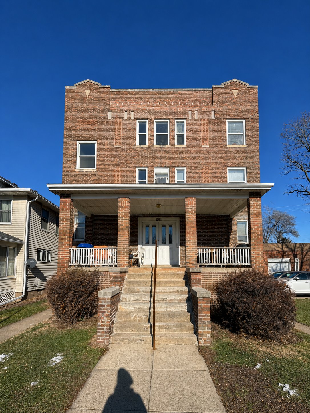 East Moline Apartment: 551 15th Ave Apt. 9