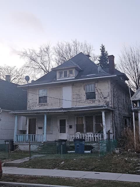 Toledo House: 219 Eastern Ave