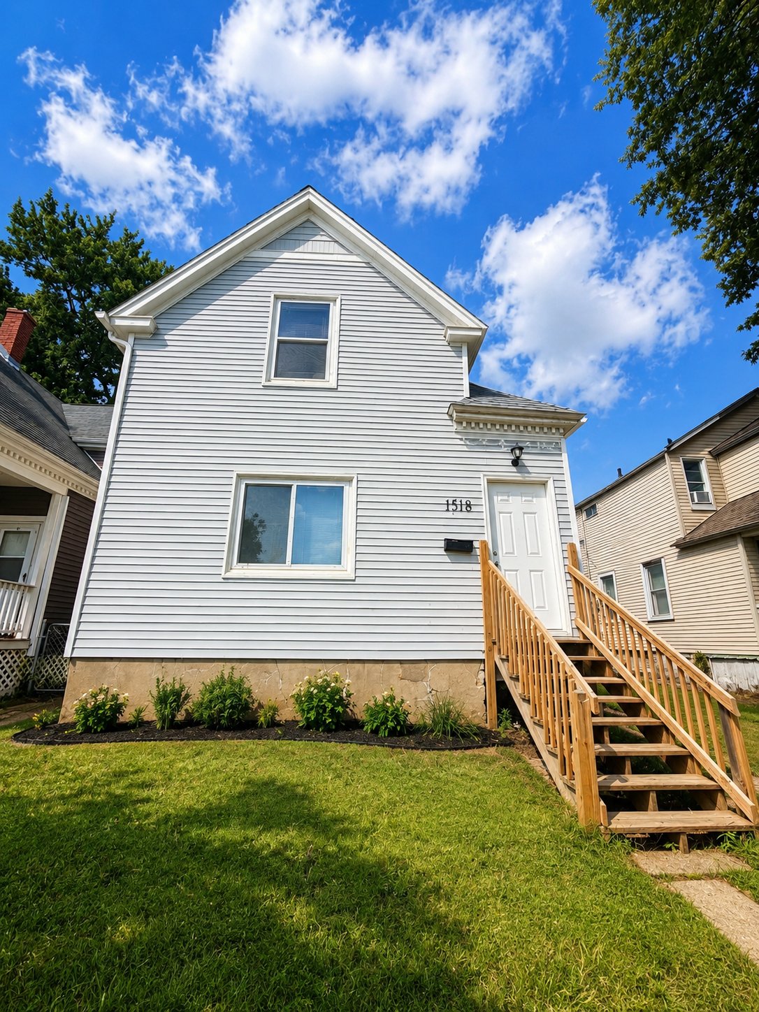 Davenport House: 1518 W 2nd St