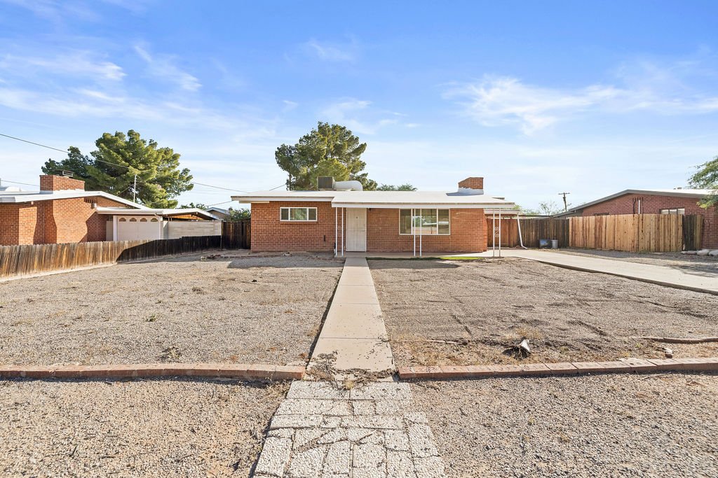 Tucson House: 1410 N Jefferson