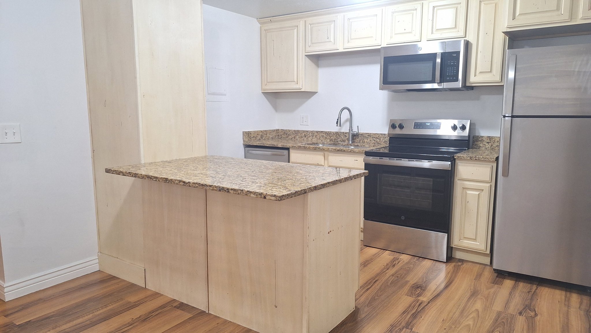 Salt Lake City Apartment: 935 E 600 S
