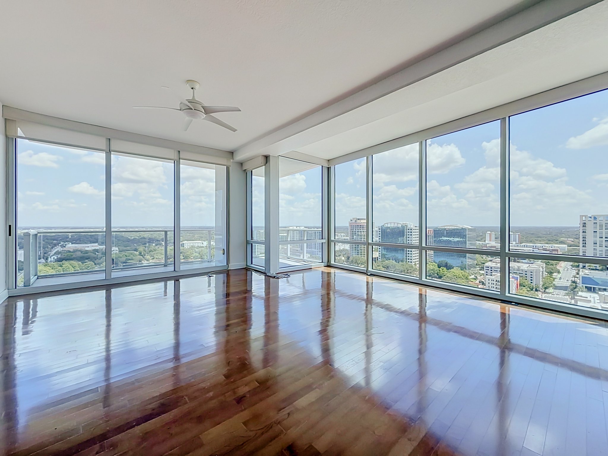 Orlando Condo: 150 E Robinson St