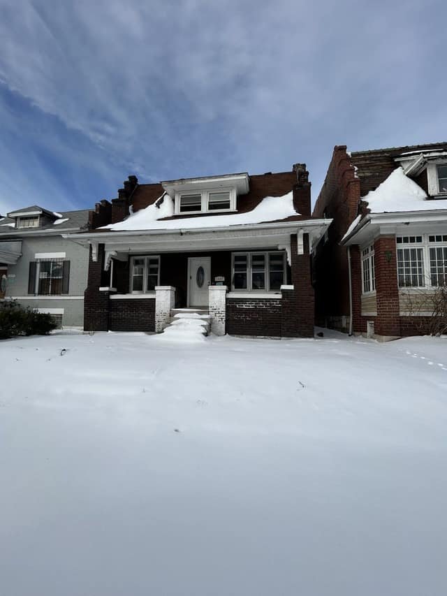St. Louis House: 1337 Walton Ave