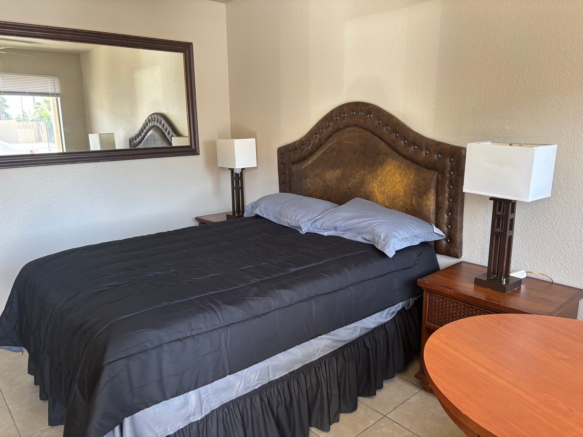 Las Vegas Apartment: 921 Las Vegas Blvd N