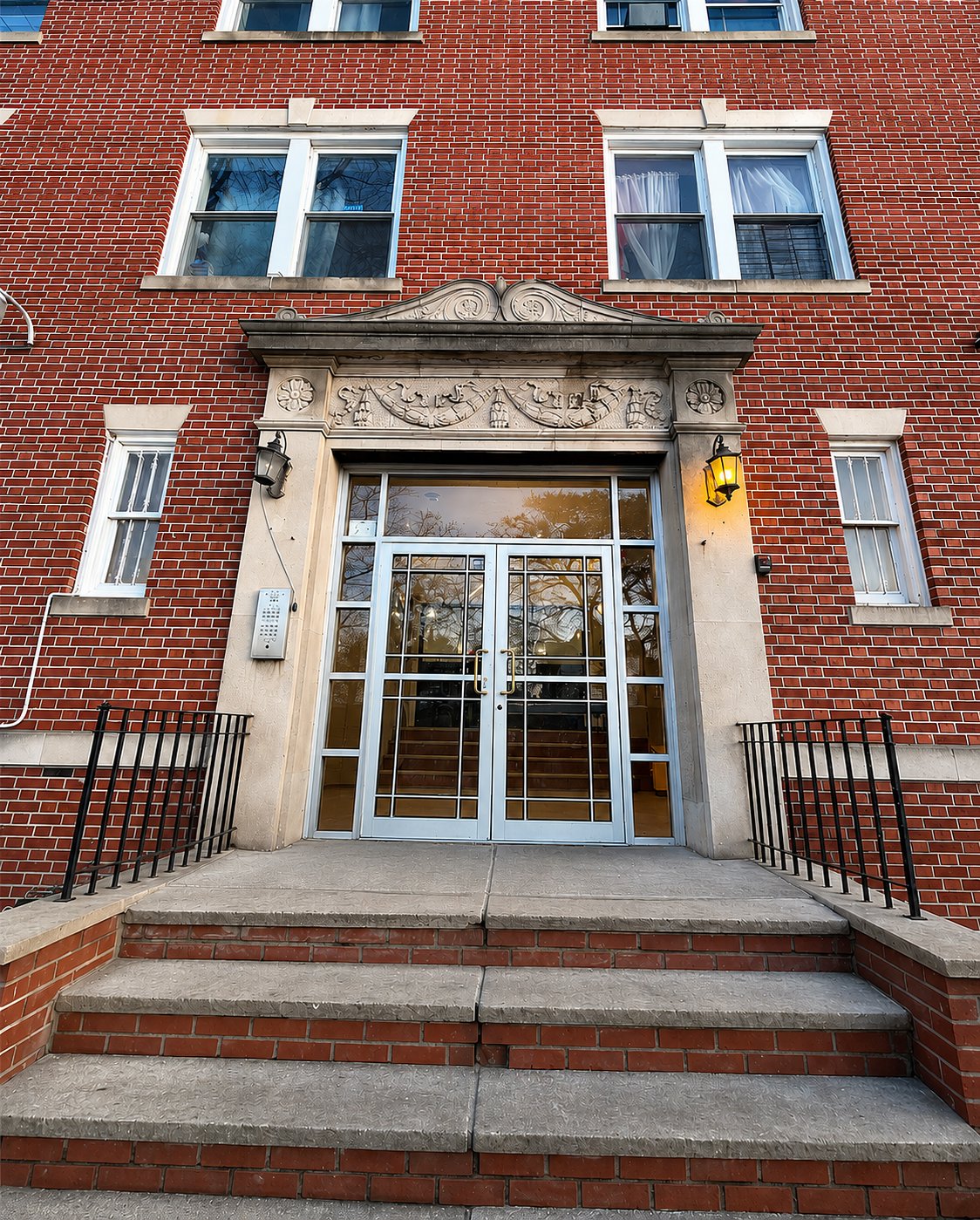 Plainfield Apartment: 515 W 7th St
