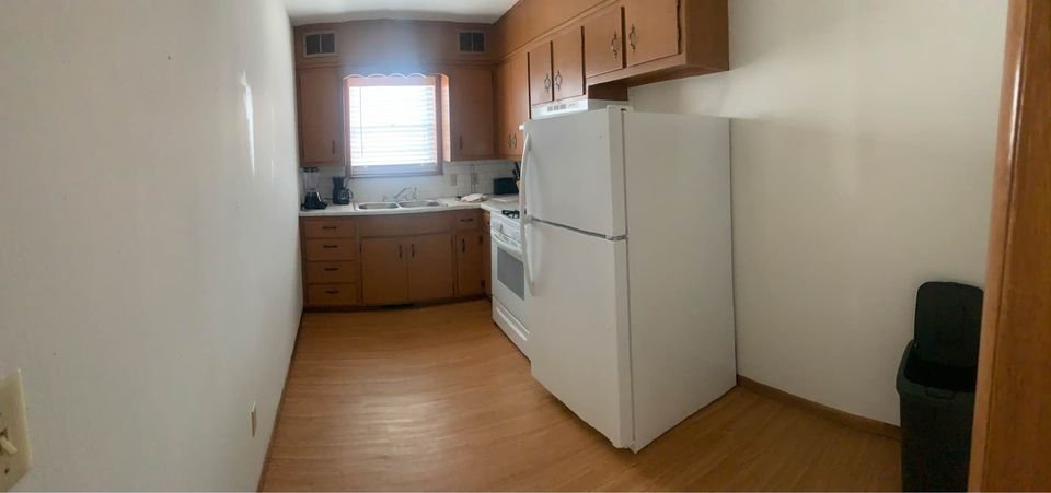 Springfield Apartment: 1215 E Elm Street