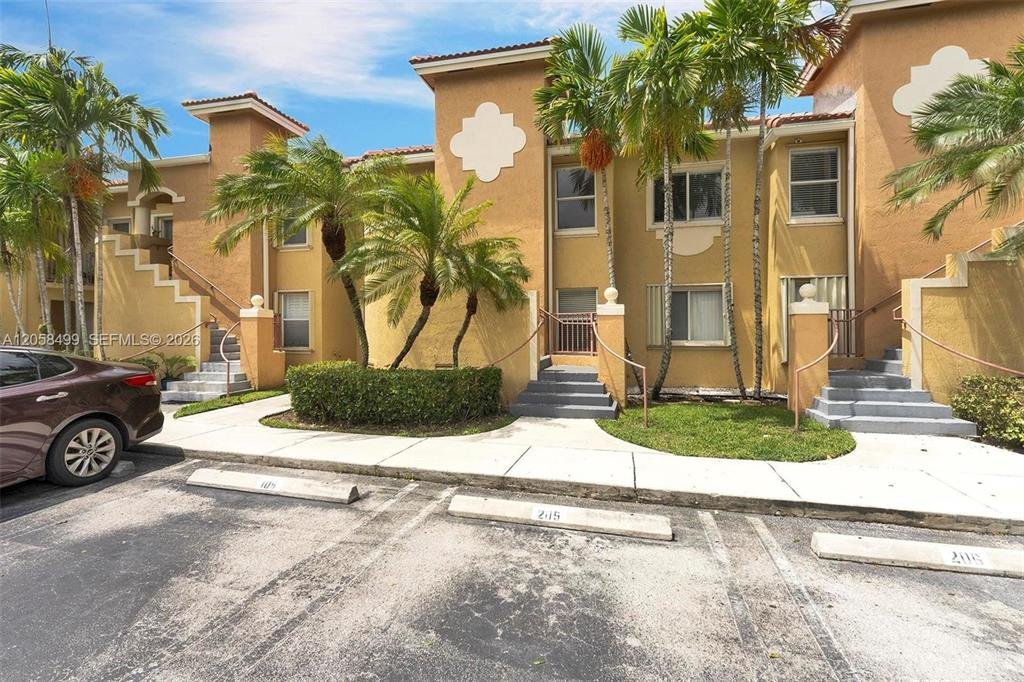 Pembroke Pines Townhome: 7851 NW 6th St,