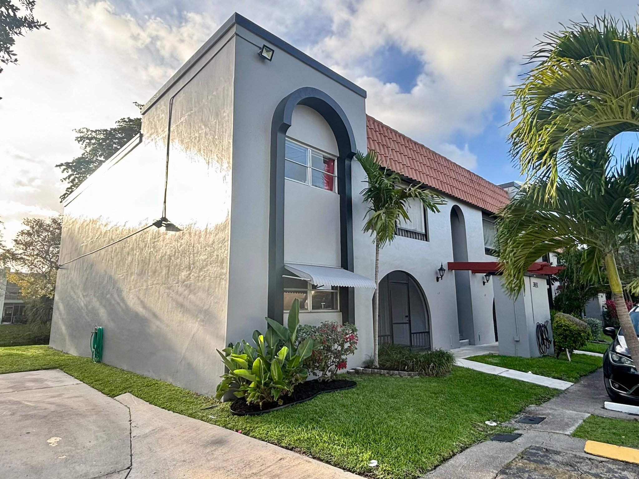 Sunrise Condo: 3851 NW 84th Ave