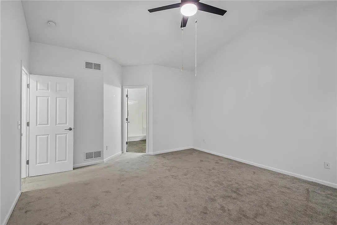 Salamanca House: 406 Center St