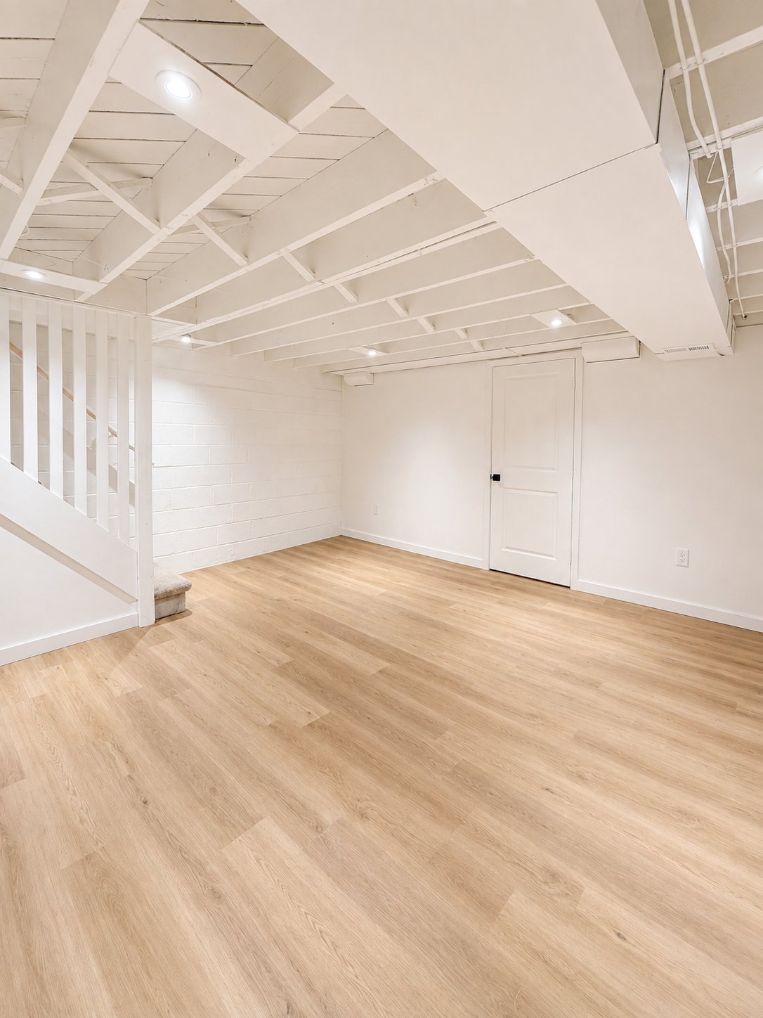 Dundalk House: 7907 Kavanagh Rd