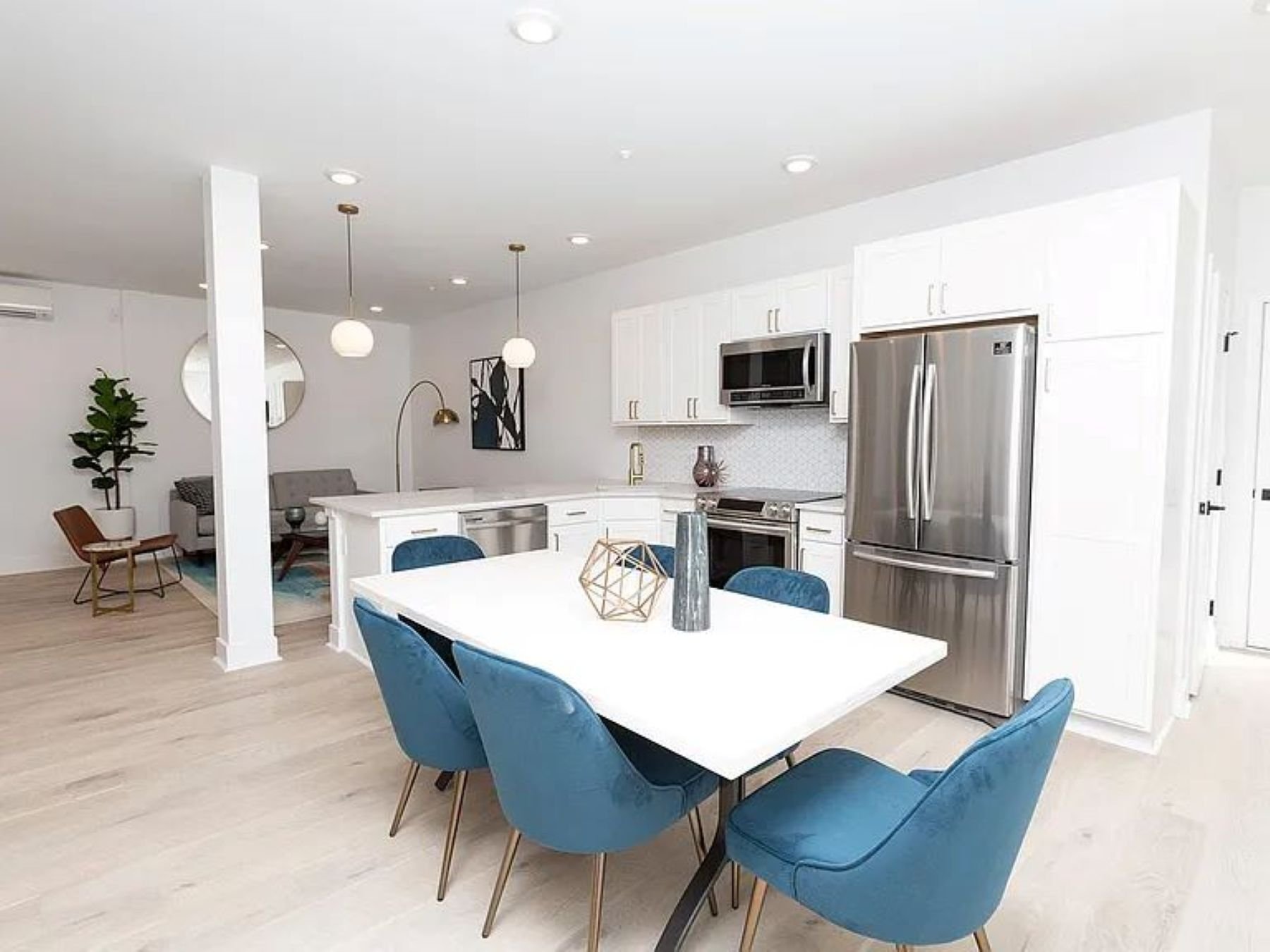 Baltimore Apartment: 1617 Eastern Avenue