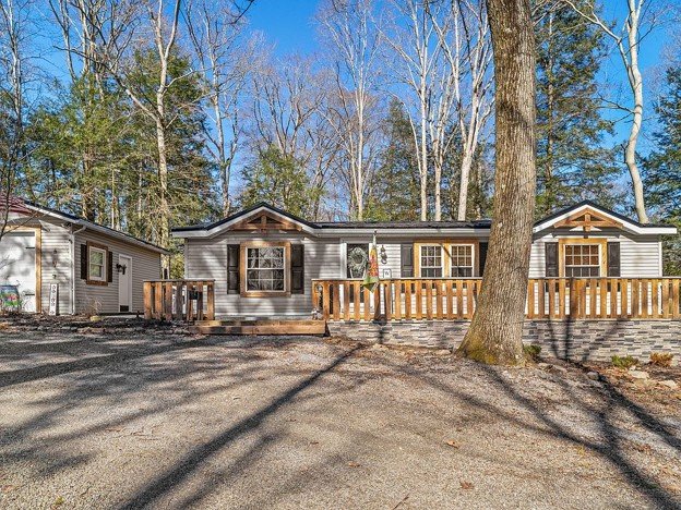 Flinton House: 268 Harmony Drive