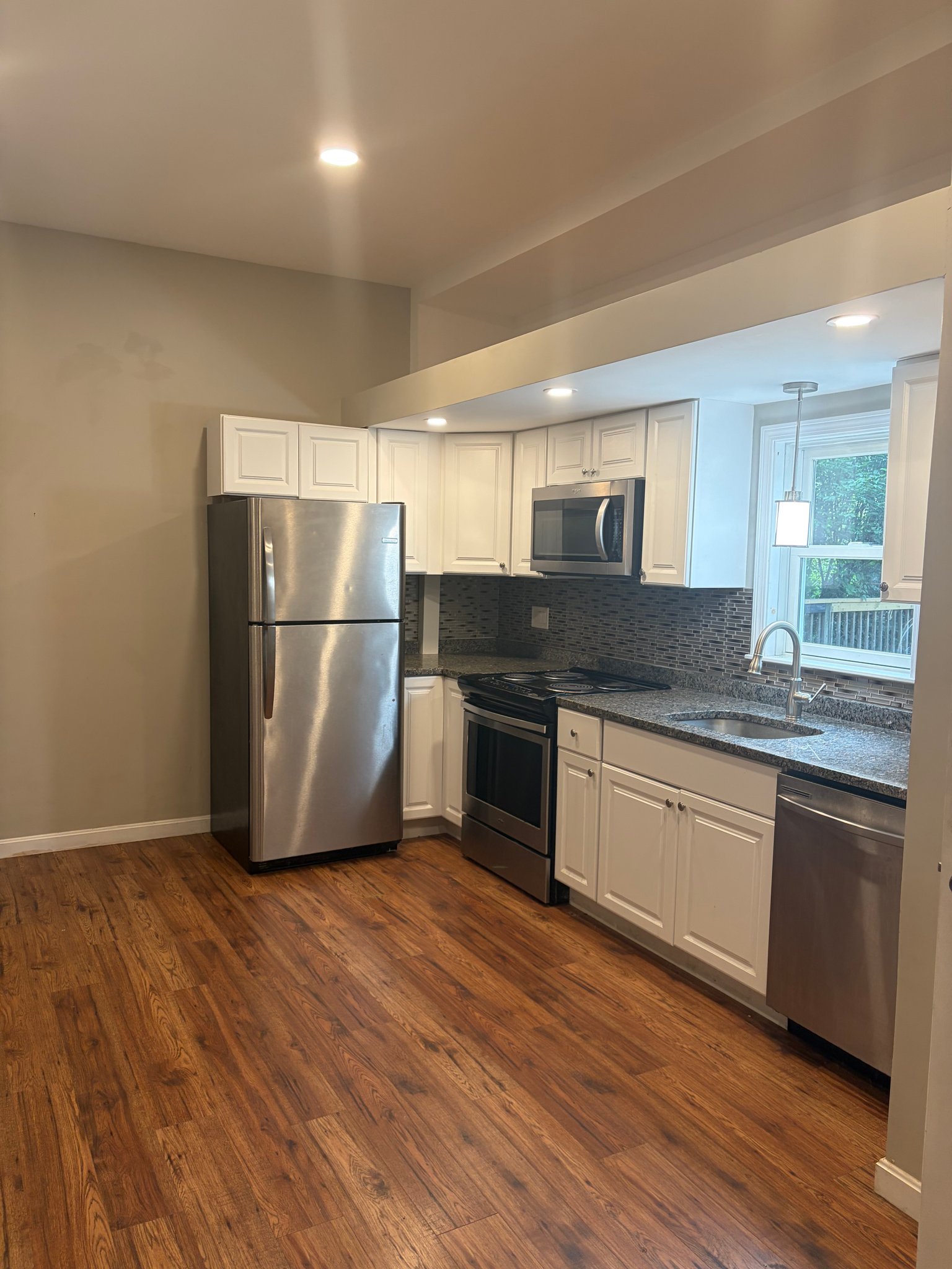 Hamilton Townhome: 104 Gregory Island Road
