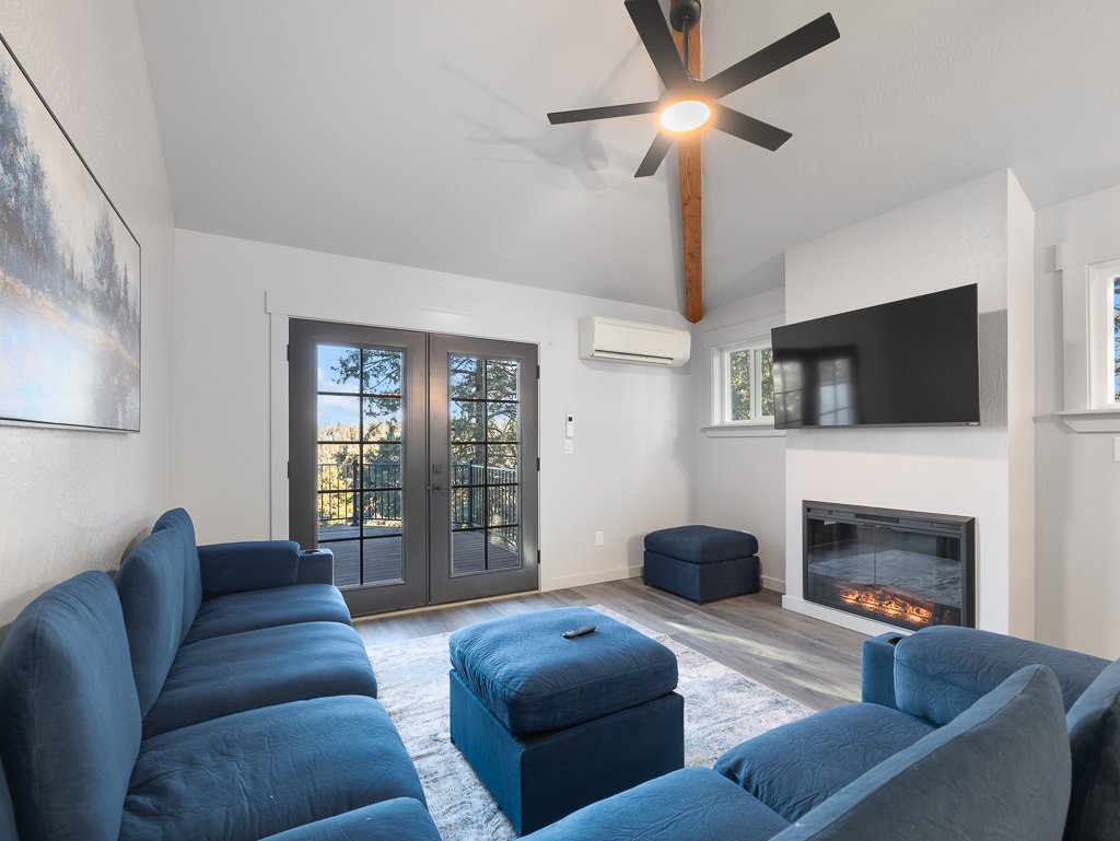 Klamath Falls Townhome: 4711 Red Tail Dr