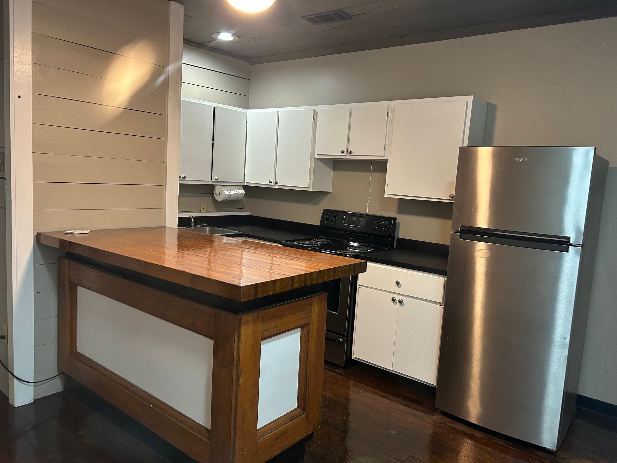 Memphis Apartment: 537 Diana St
