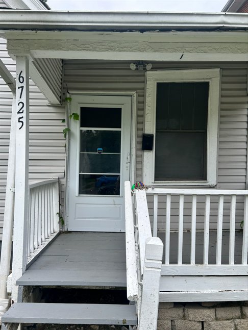 St. Louis House: 6725 Schofield Place