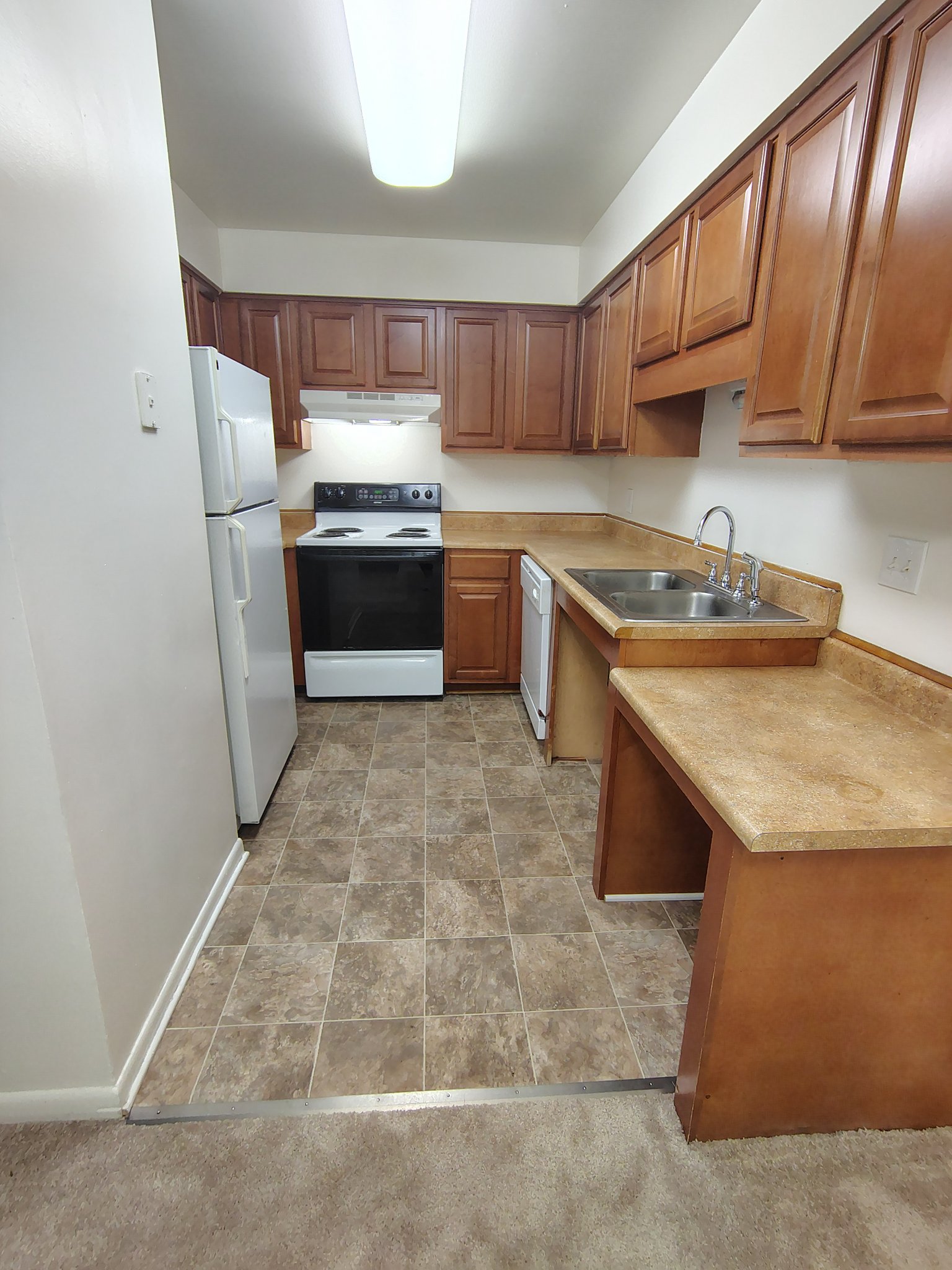 Lynchburg Apartment: 600 Reusens Rd
