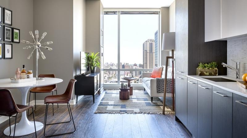 Chicago Condo: 112 West Wacker Dr