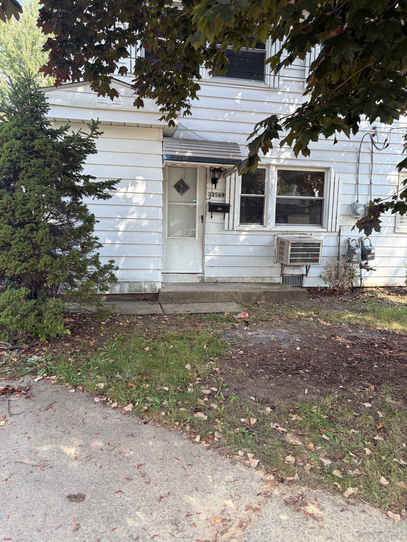 Westland House: 33569 Berville Ct