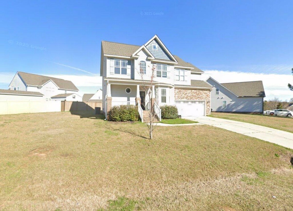Clayton House: 669 Winding Oak Way