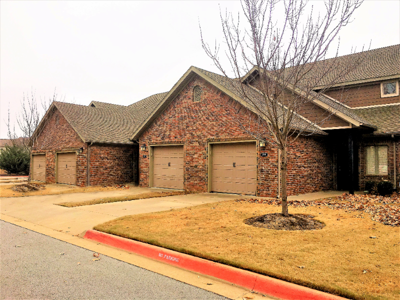 Fayetteville Townhome: 3171 W Montrail Place