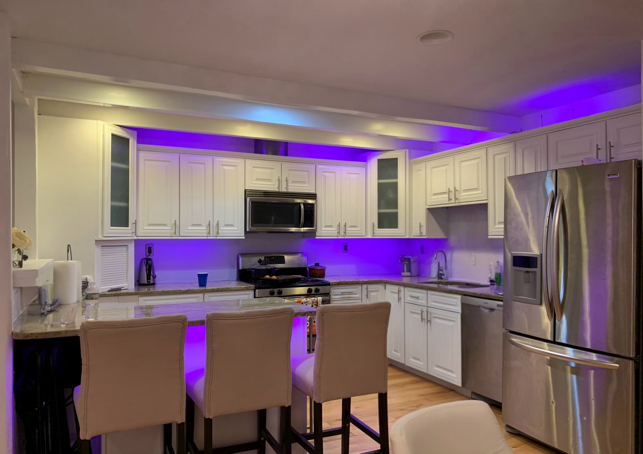 East Rutherford Townhome: 230 Van Winkle St