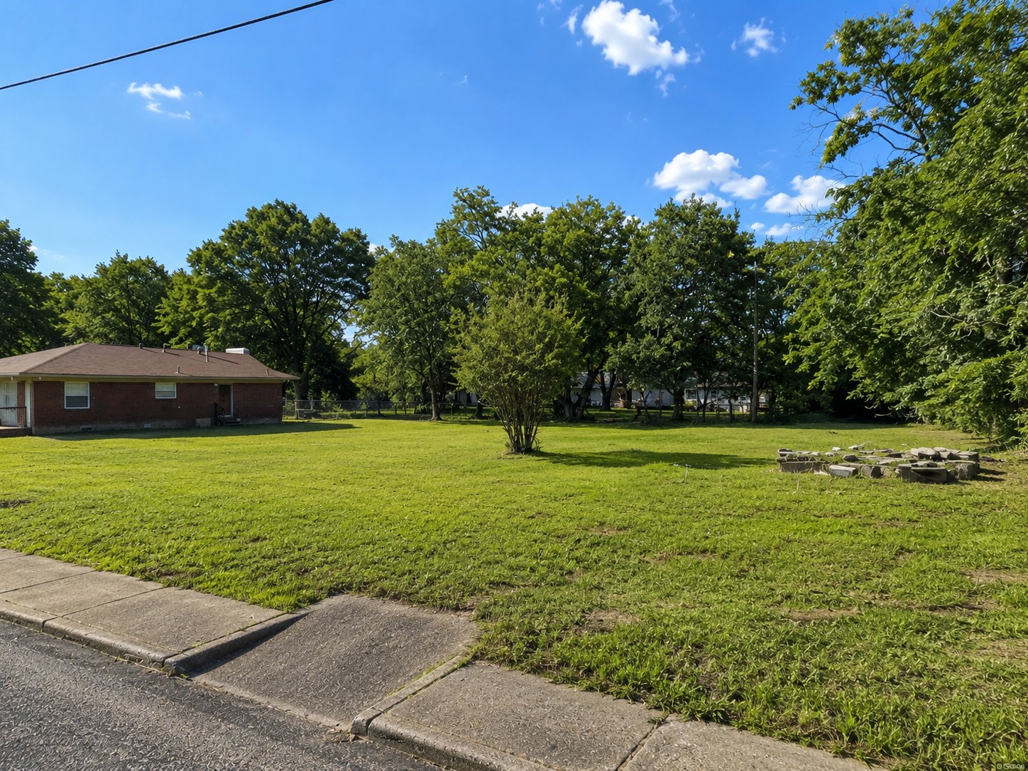 Texarkana Other: 1128 S Lake Dr