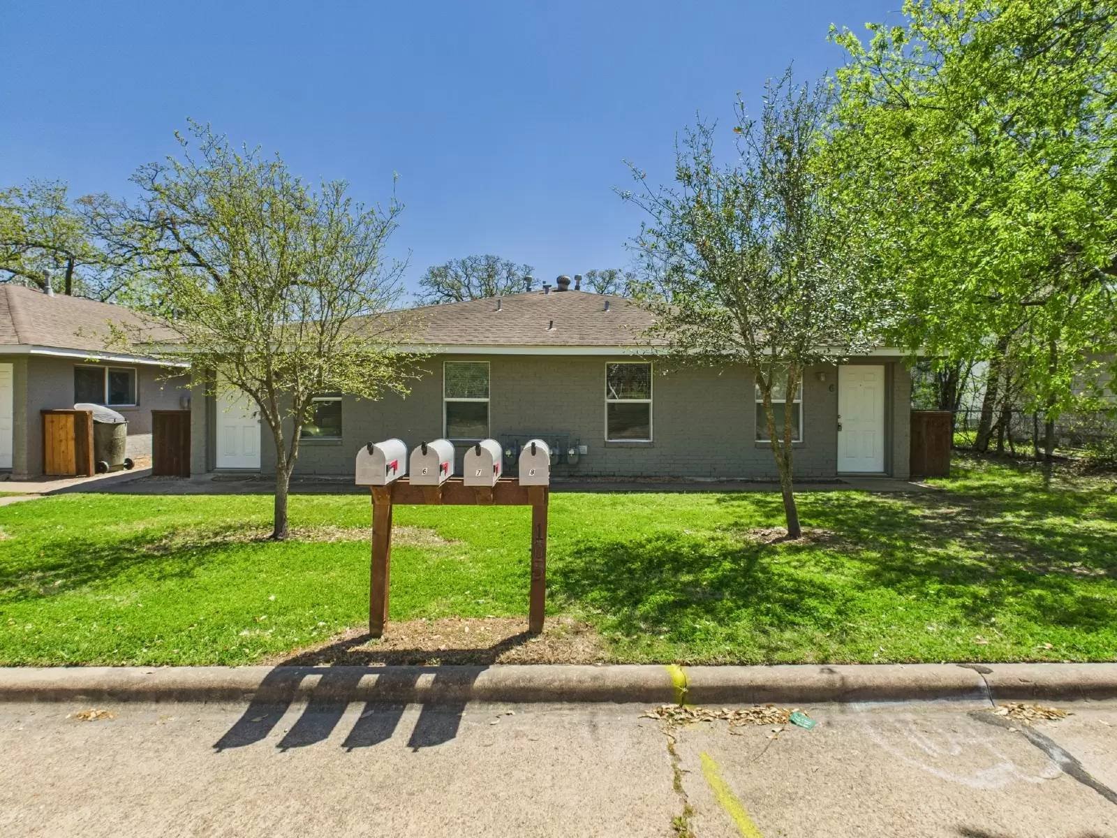 Bryan Multiplex: 105 Davis St
