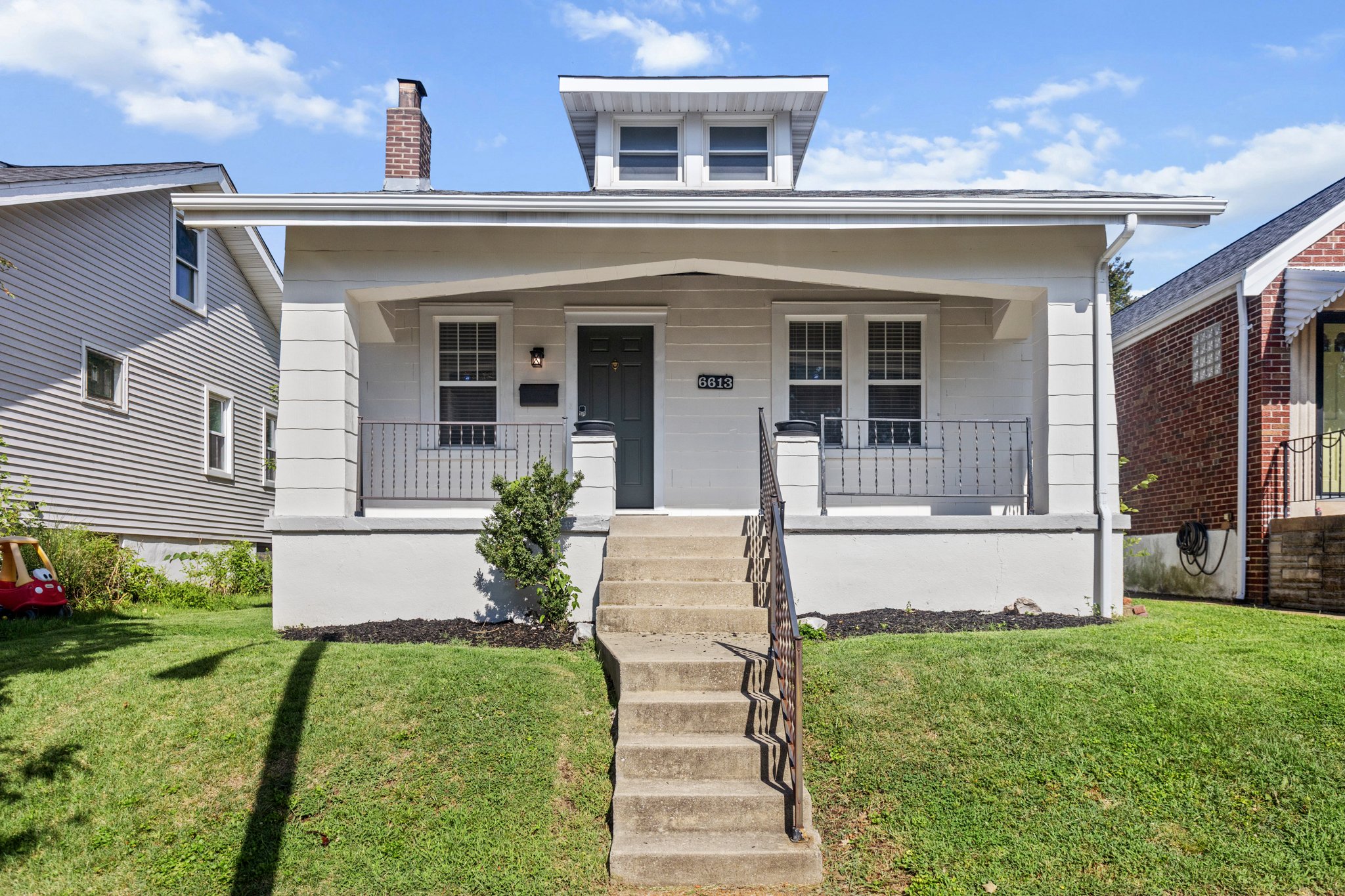saint louis House: 6613 parkwood place