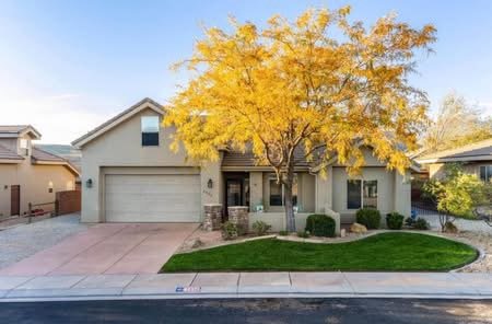 Hurricane House: 3336 W Palomar