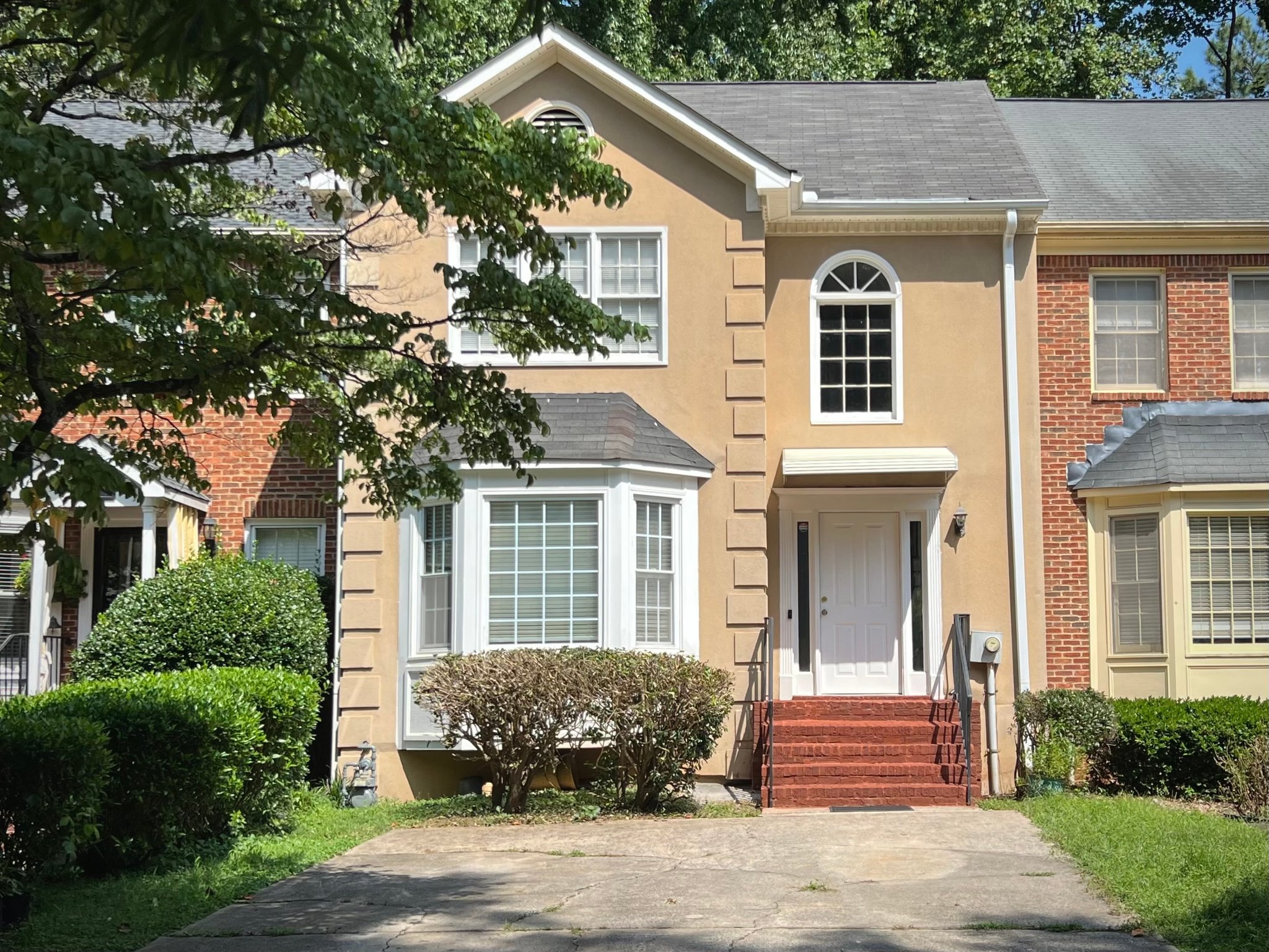 Marietta Townhome: 598 Saint James Walk