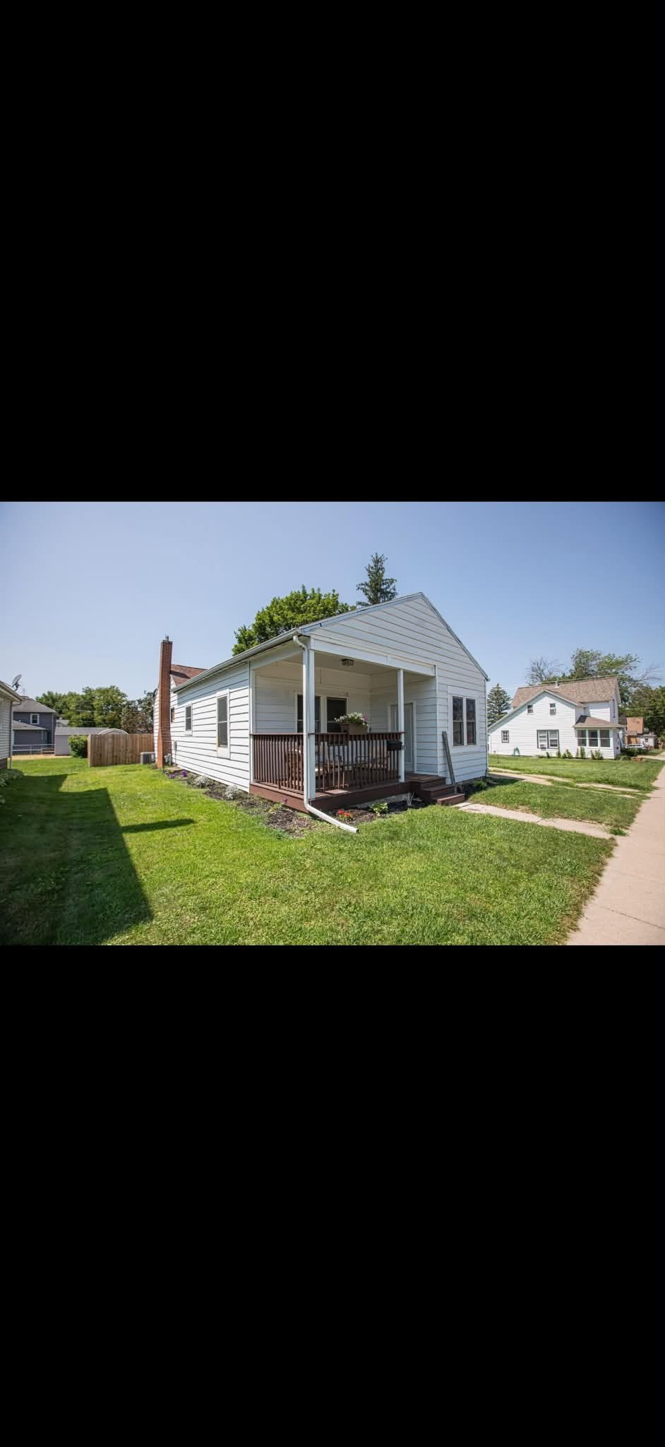 Cuba City House: 313 S Madison St