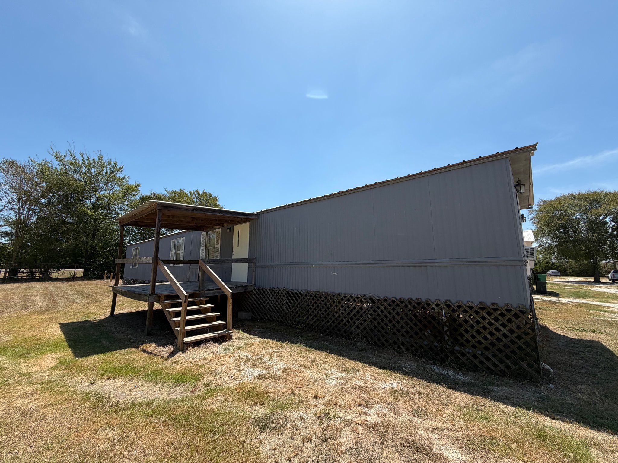 Midway House: 10005 Wrangler Way