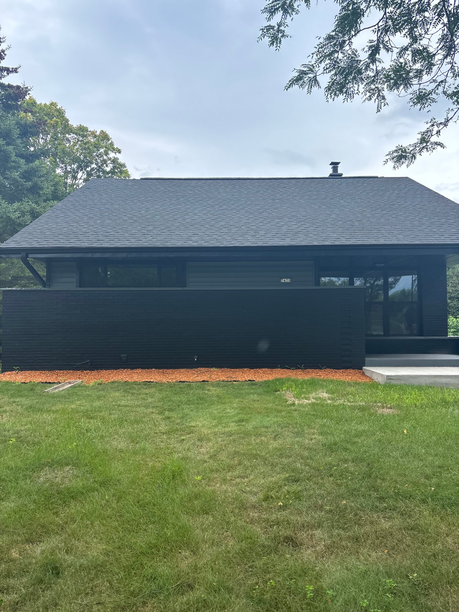 Milwaukee House: 7470 n Navajo