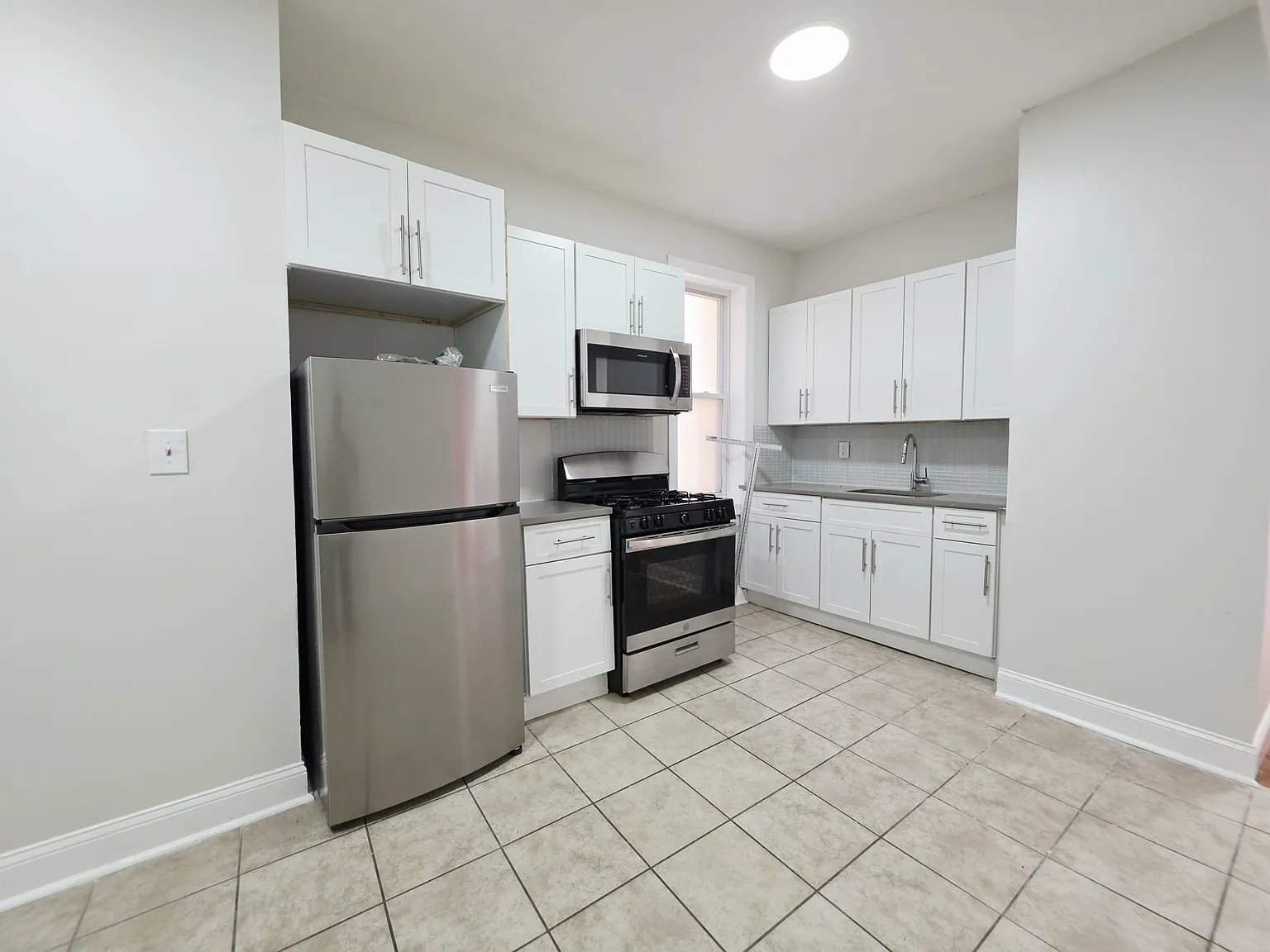 Jersey City Apartment: 162 Bergen Ave