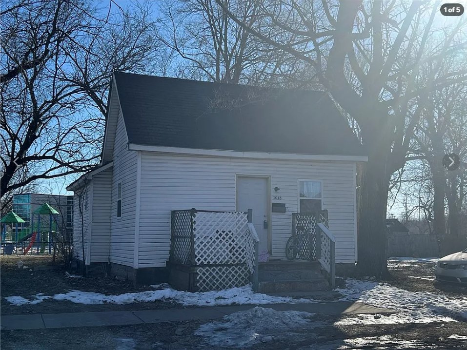 Decatur House: 1045 e Condit street