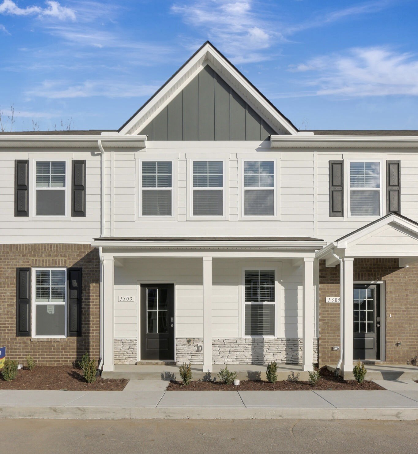 Columbia Townhome: 1303 Walker Way