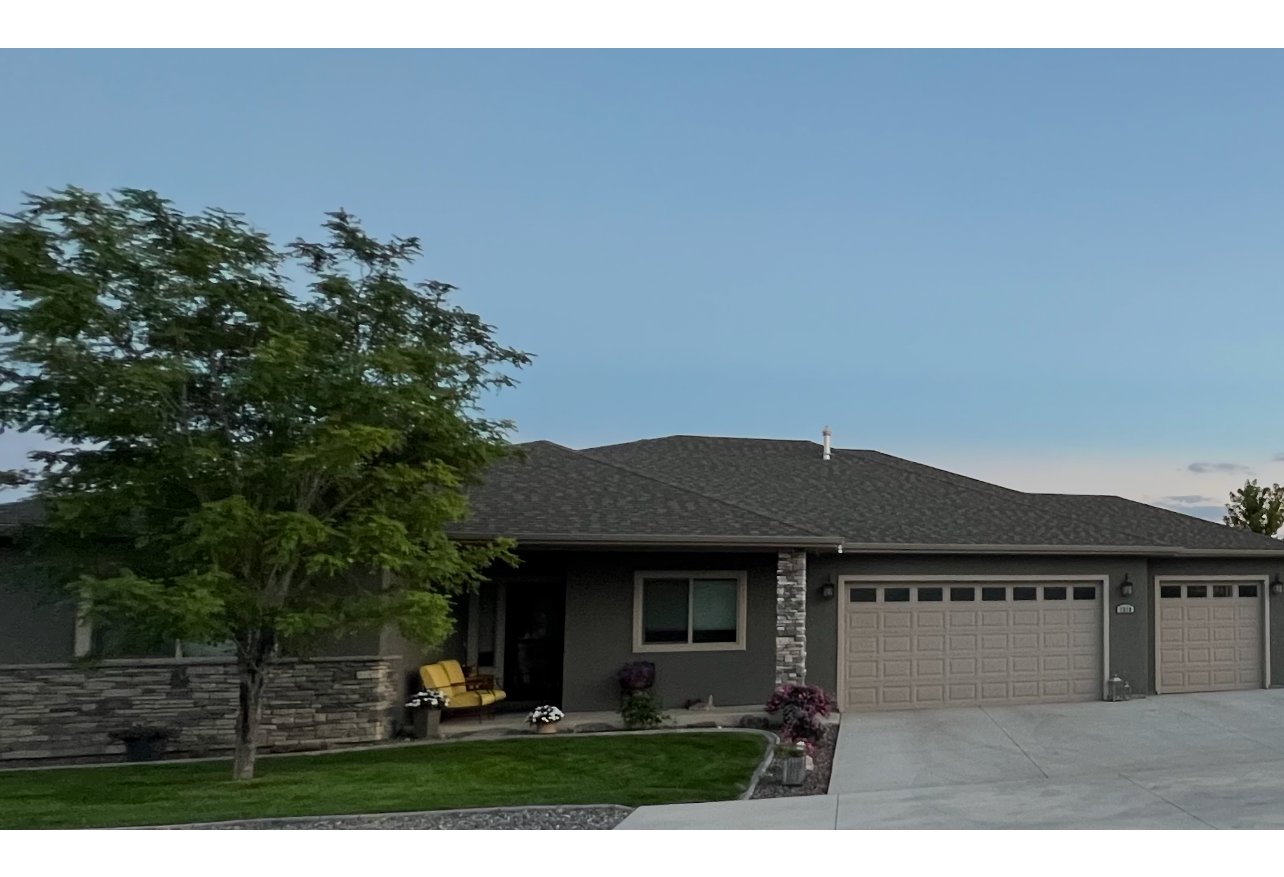 Montrose House: 1318 Peppertree Dr