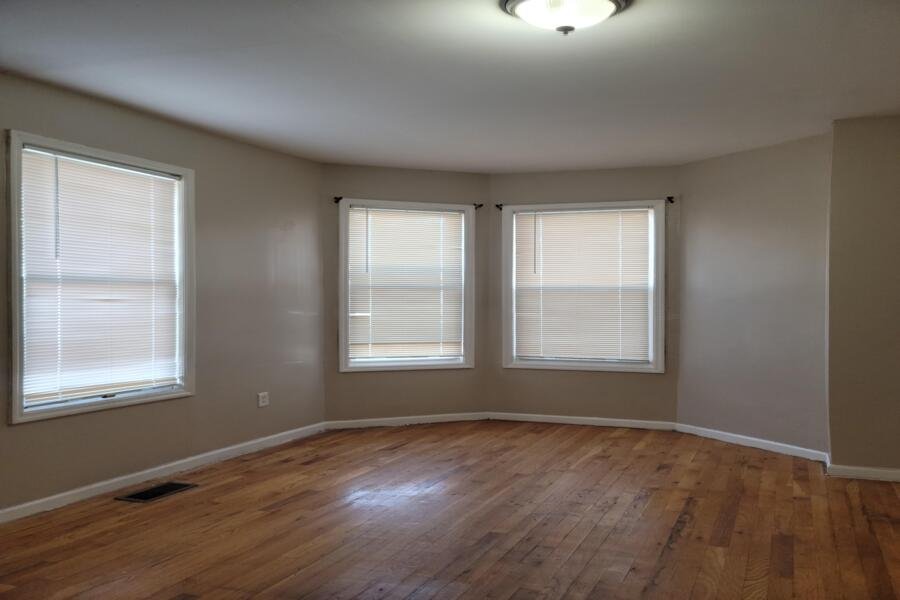 Newark Multiplex: 64 9th Ave W