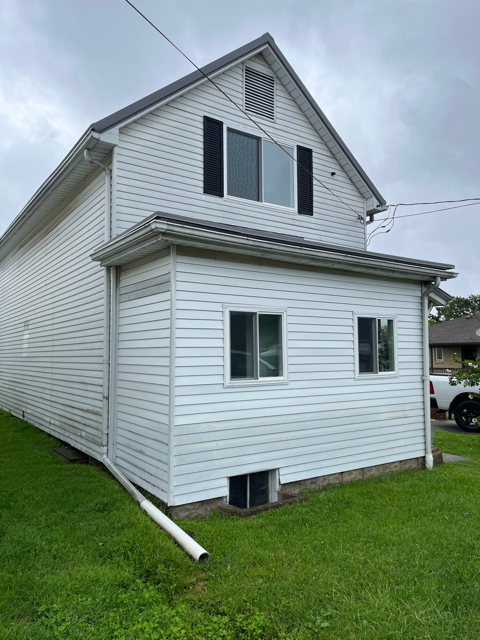 Elizabeth House: 504 Oxford Ave