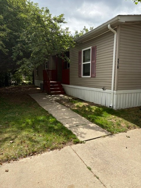 Lapeer House: 276 Jacqualyn Drive