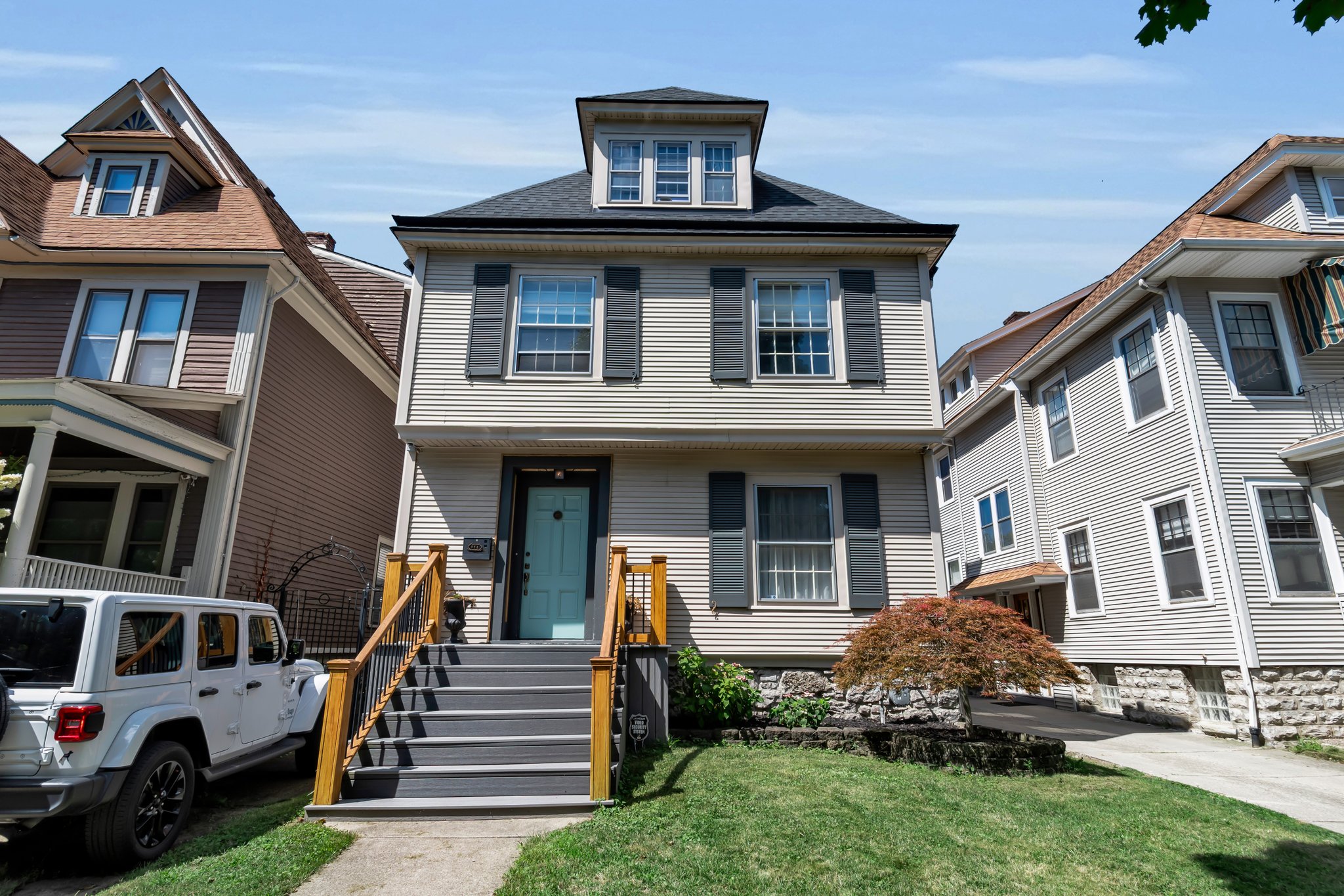 Buffalo House: 214 Norwood Ave.