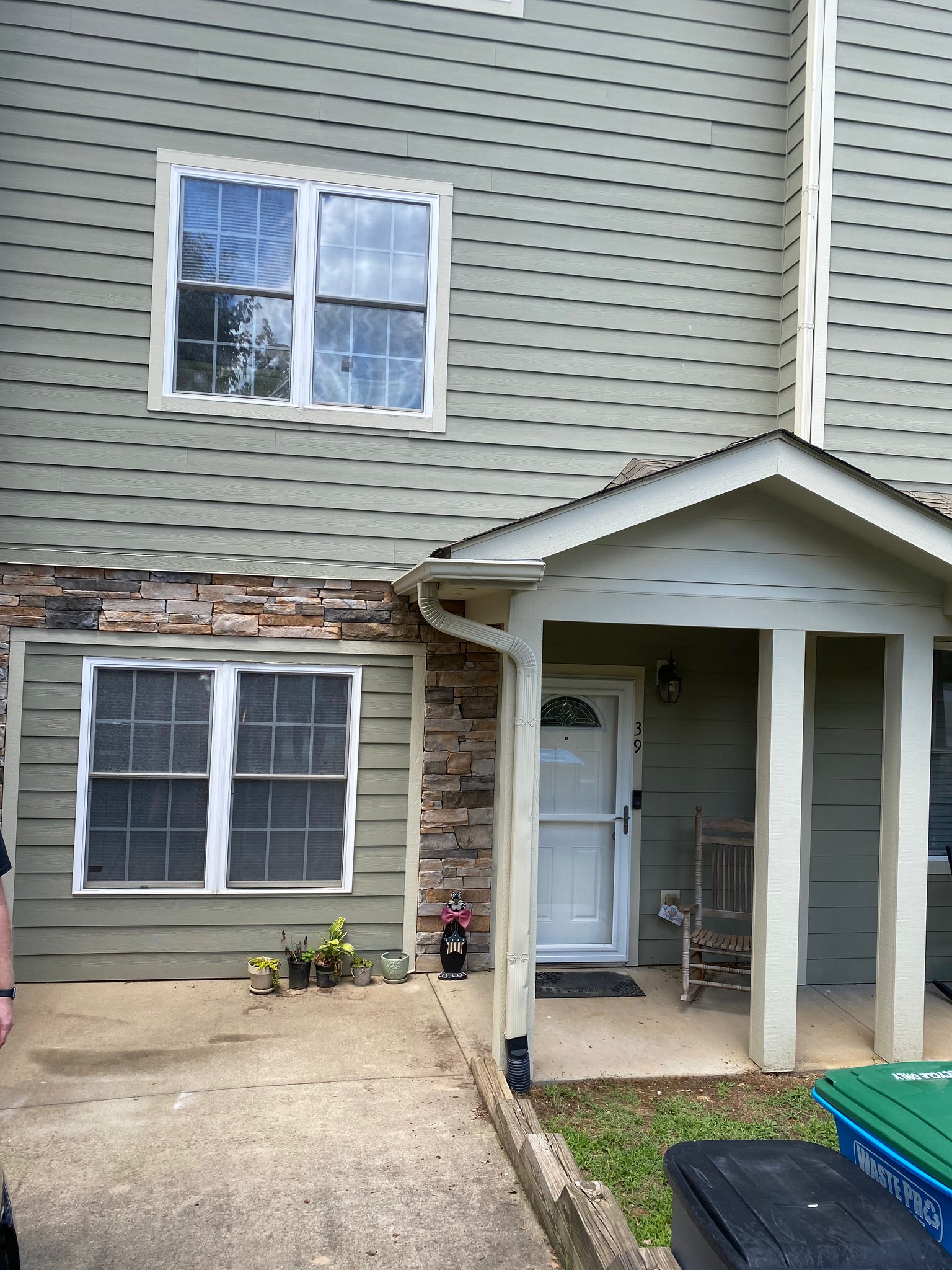 Arden Townhome: 39 Aberdeen Dr