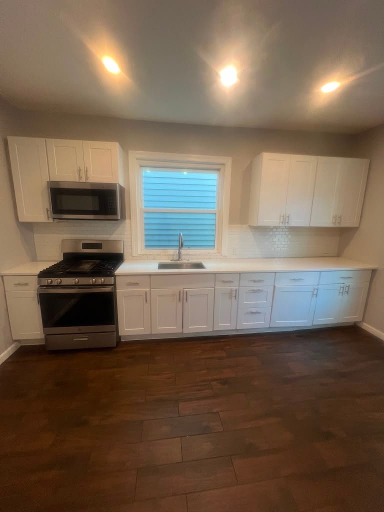 newark House: 224 N 9th st