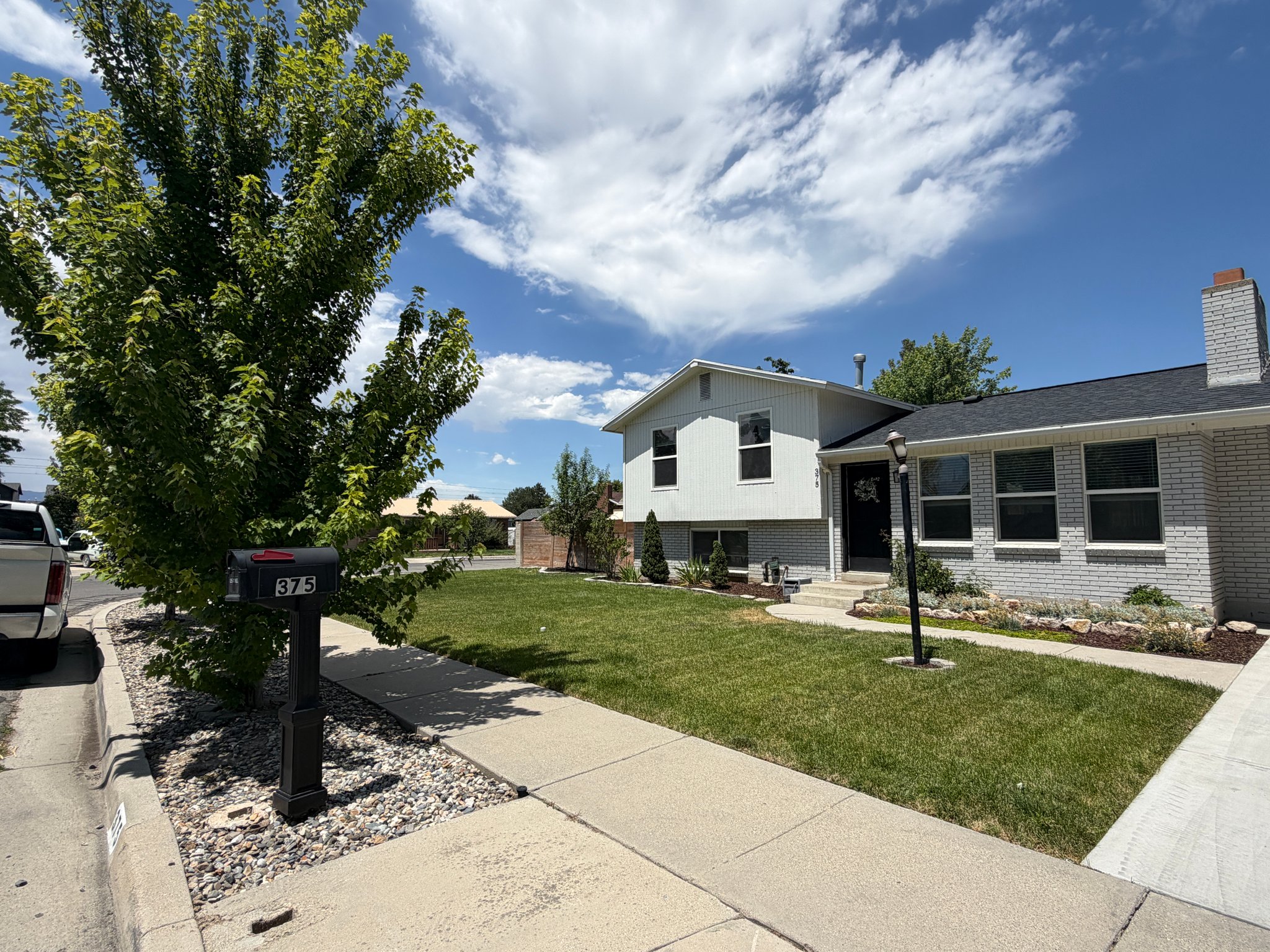 Sandy House: 375 East 10560 South