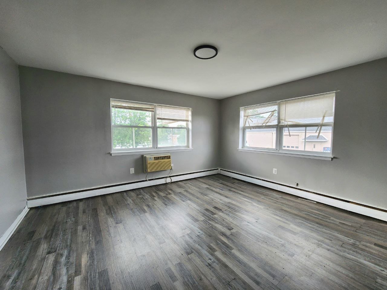 Maple Shade Apartment: 615 E Main St