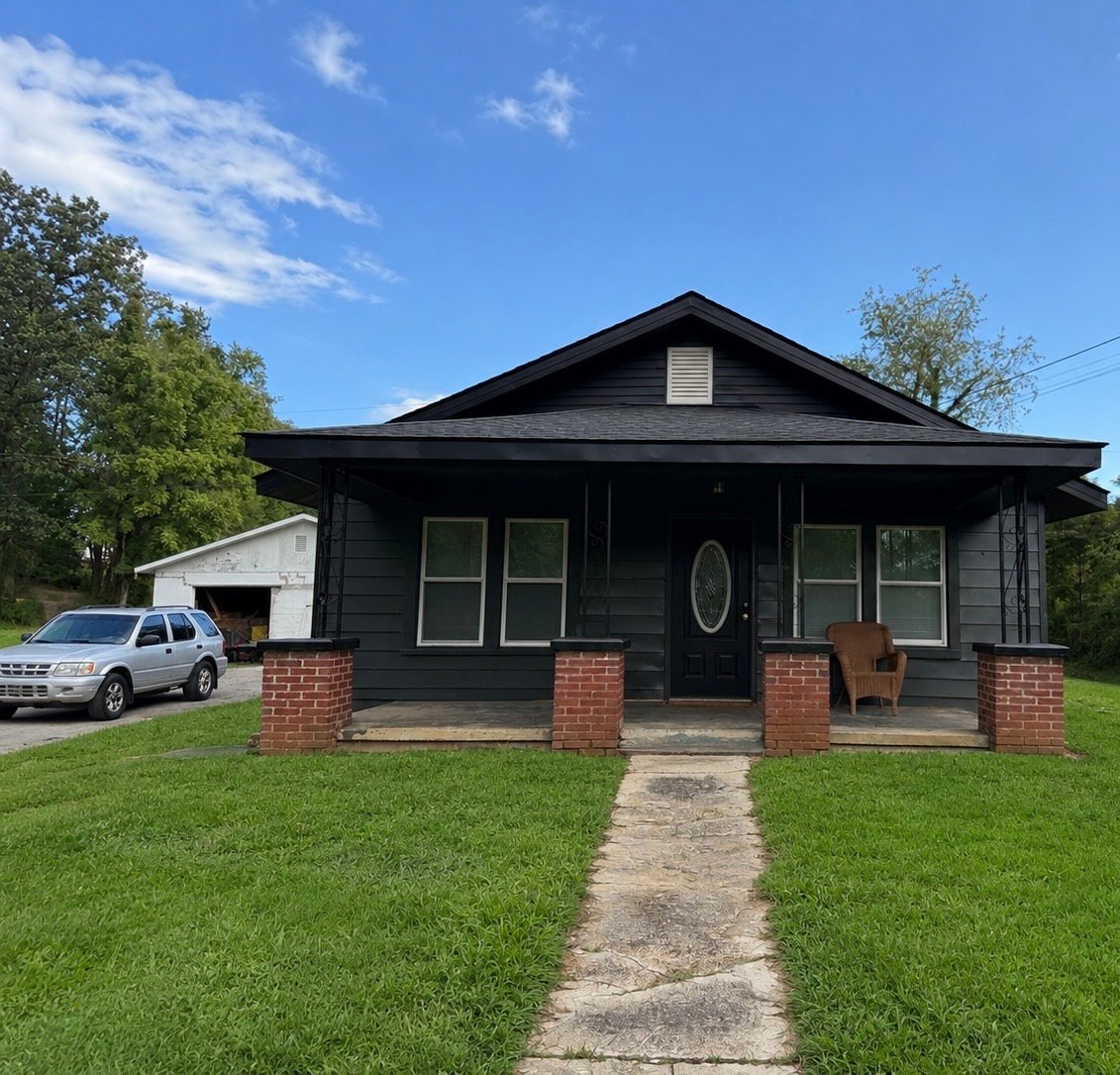 Johnson City House: 303 Cedar Grove Rd