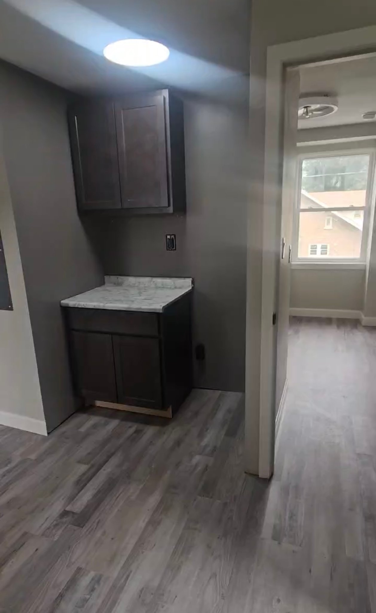 Muncie Apartment: 703 W Adams St