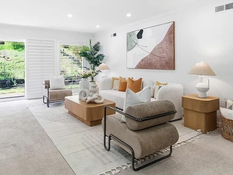 Millbrae House: 1460 Murchison Dr