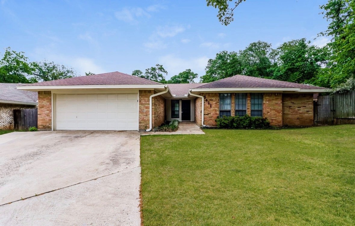 Arlington House: 5411 Rimrock Ct
